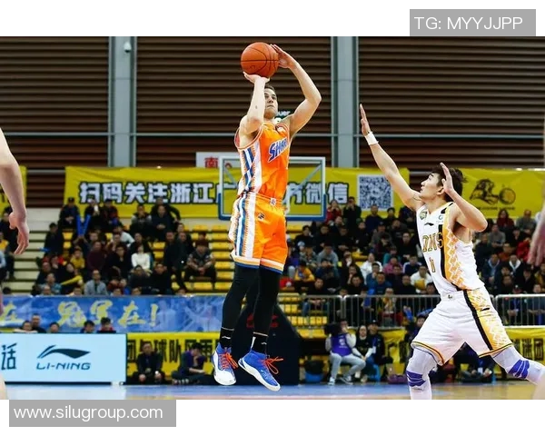 吴冠希的篮球之路从青涩少年到CBA明星的成长故事与奋斗历程