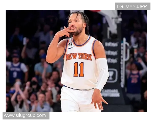 杰伦布伦森带领球队崛起展现全能球技引发球迷热议与期待 杰伦布伦森带领球队崛起展现全能球技引发球迷热议与期待