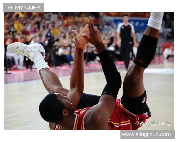 男篮斗殴事件引发热议球员素质与体育精神亟待反思与提升 男篮斗殴事件引发热议球员素质与体育精神亟待反思与提升